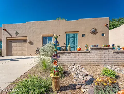 973 W Camino Erranle, Green Valley, AZ 85614