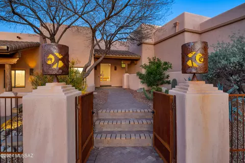 11560 E Lusitano Pl, Tucson, AZ 85748