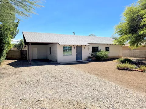 4718 E 17th St, Tucson, AZ 85711