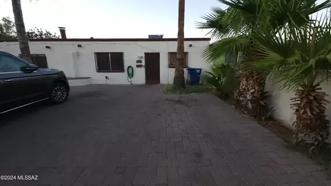 3663 E March Pl, Tucson, AZ 85713