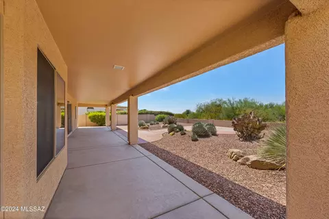 Exterior - 37658 S Hill Side Dr, Saddlebrooke, AZ 85739 photo 2 of 9