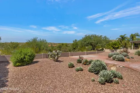 Exterior - 37658 S Hill Side Dr, Saddlebrooke, AZ 85739 photo 5 of 9