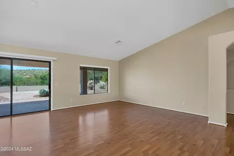 Living - 37658 S Hill Side Dr, Saddlebrooke, AZ 85739 photo 3 of 9