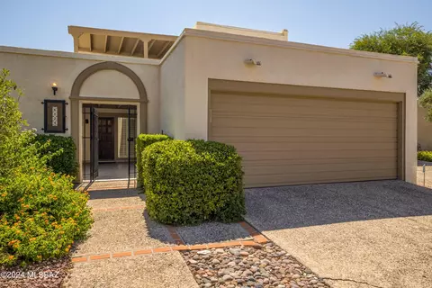 6824 E Dorado Ct, Tucson, AZ 85715