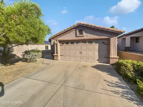 8395 E Bowline Rd, Tucson, AZ 85710