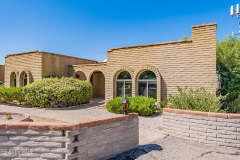 2418 N Shade Tree Cir, Tucson, AZ 85715