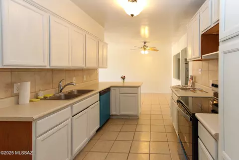 5713 E 2nd St, Tucson, AZ 85711 photo 9