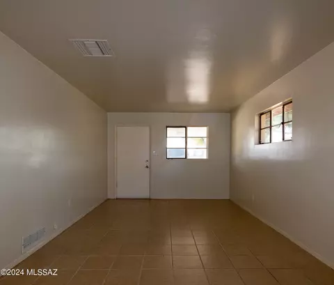5713 E 2nd St, Tucson, AZ 85711 photo 17