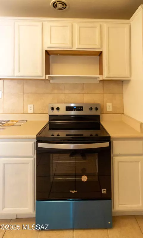 5713 E 2nd St, Tucson, AZ 85711 photo 10