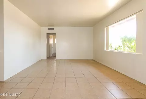 5713 E 2nd St, Tucson, AZ 85711 photo 4