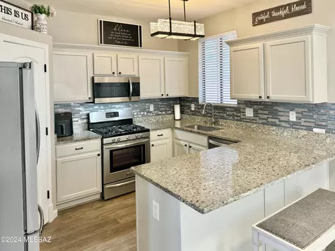 Kitchen - 7744 S Lions Spring Way, Tucson, AZ 85747 photo 5 of 5