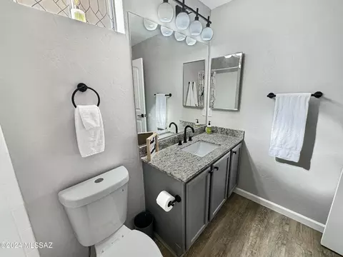 Bath - 7744 S Lions Spring Way, Tucson, AZ 85747 photo 2 of 4
