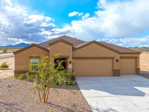 13201 N Carbine Cir, Marana, AZ 85653