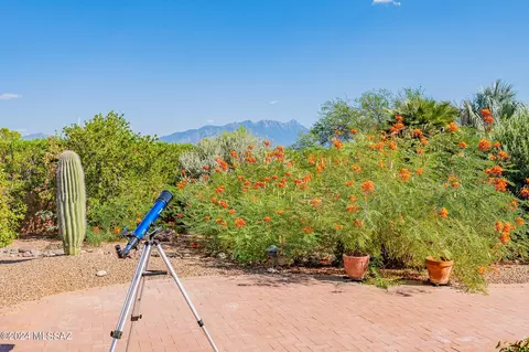 923 S Las Lomas Cir, Green Valley, AZ 85614