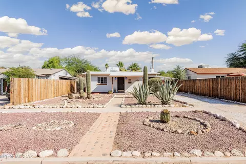 2819 E Beverly Dr, Tucson, AZ 85716 photo 2