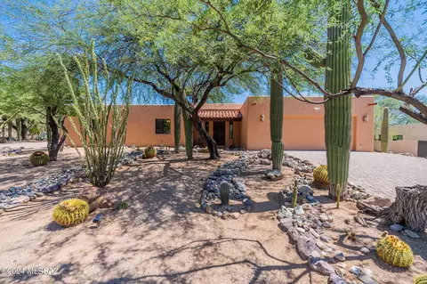 4221 E Pontatoc Dr, Tucson, AZ 85718