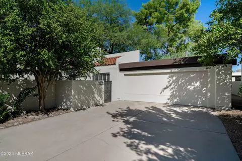3034 N Placita Chorro, Tucson, AZ 85715