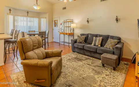 10675 E Bridgeport St, Tucson, AZ 85747 photo 11
