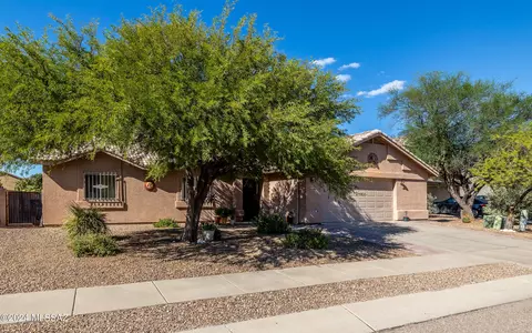 10675 E Bridgeport St, Tucson, AZ 85747 photo 6