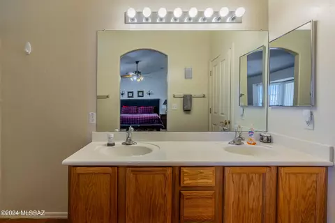 10675 E Bridgeport St, Tucson, AZ 85747 photo 17