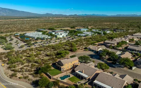 10675 E Bridgeport St, Tucson, AZ 85747 photo 3