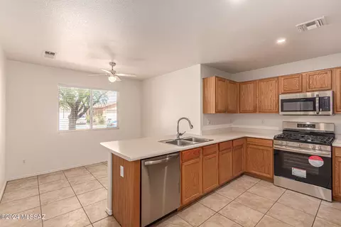 2195 W Burlwood Way, Tucson, AZ 85745