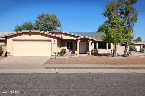 5830 S Mahan Dr, Tucson, AZ 85746