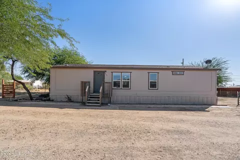 9155 W Ira St, Tucson, AZ 85735