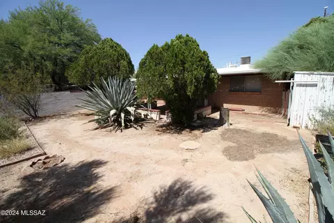 5526 E 2nd St, Tucson, AZ 85711 photo 13