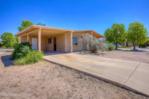 7001 S Christopher Pl, Tucson, AZ 85746