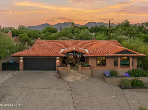 5701 E Rio Verde Vista Dr, Tucson, AZ 85750