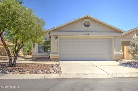 8244 N Midnight Way, Tucson, AZ 85741
