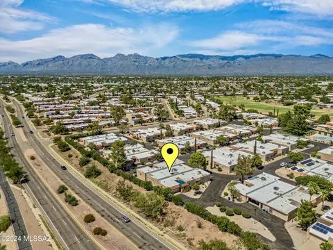 2040 S Pleasant Valley Dr, Tucson, AZ 85710