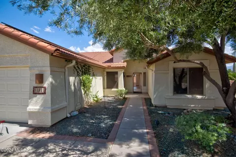 1881 E Mourning Dove Ct, Green Valley, AZ 85614