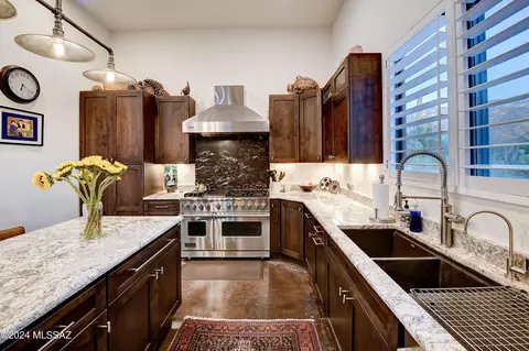 Kitchen - 6440 S Upper Valley Rd, Vail, AZ 85641 photo 2 of 2