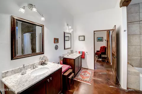 Bath - 6440 S Upper Valley Rd, Vail, AZ 85641 photo 4 of 5