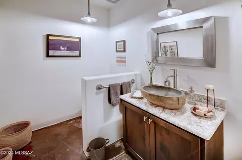 Bath - 6440 S Upper Valley Rd, Vail, AZ 85641 photo 5 of 5