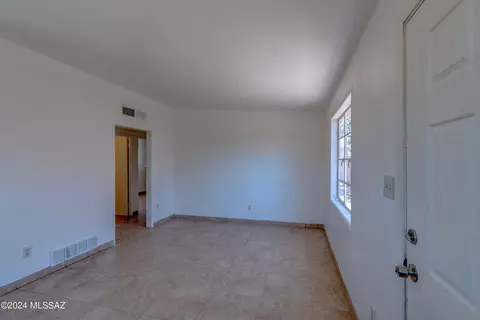2963 E 24th St, Tucson, AZ 85713 photo 12