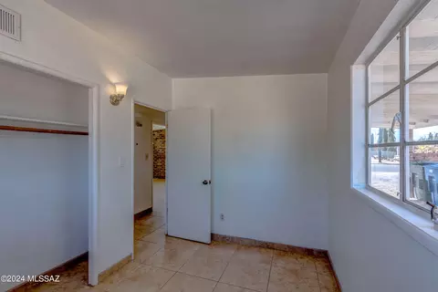 2963 E 24th St, Tucson, AZ 85713 photo 15