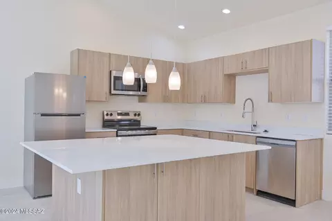 1616 E Hedrick Dr, Tucson, AZ 85719