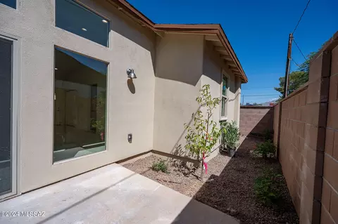 1616 E Hedrick Dr, Tucson, AZ 85719 photo 19