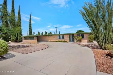 7557 E 35th St, Tucson, AZ 85710 photo 2