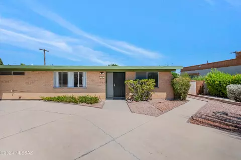 7557 E 35th St, Tucson, AZ 85710 photo 3
