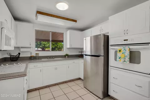 7557 E 35th St, Tucson, AZ 85710 photo 12