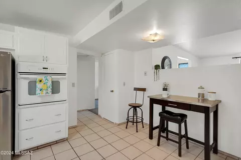 7557 E 35th St, Tucson, AZ 85710 photo 13