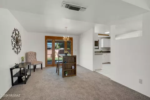 7557 E 35th St, Tucson, AZ 85710 photo 8