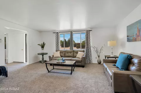 7557 E 35th St, Tucson, AZ 85710 photo 6