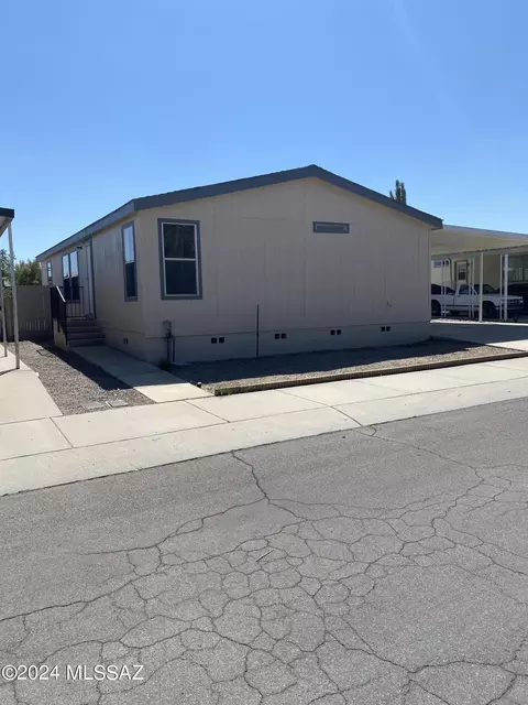 1687 W Seabrooke Dr, Tucson, AZ 85705