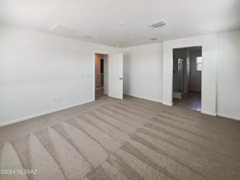 Bedroom - 11307 E Squash Blossom Loop, Tucson, AZ 85747 photo 3 of 8