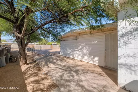 Exterior - 6337 E Baylor Dr, Tucson, AZ 85710 photo 5 of 10